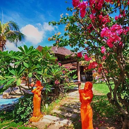 Kenting South Island Guesthouse Longshui Bagian luar foto